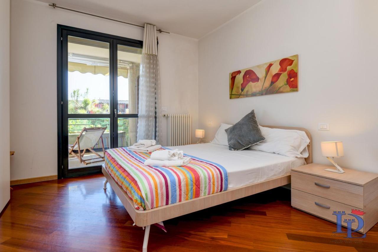 Desenzanoloft Official Partner Marriott Homes & Villas -Butterfly And 5 Pools Family Apartment Desenzano del Garda Exteriér fotografie