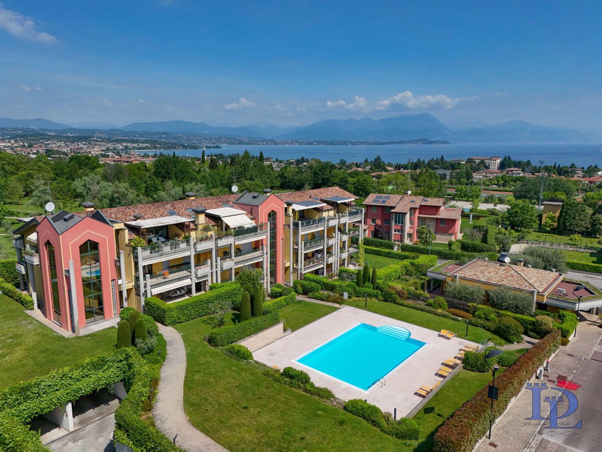 Desenzanoloft Official Partner Marriott Homes & Villas -Butterfly And 5 Pools Family Apartment Desenzano del Garda Exteriér fotografie